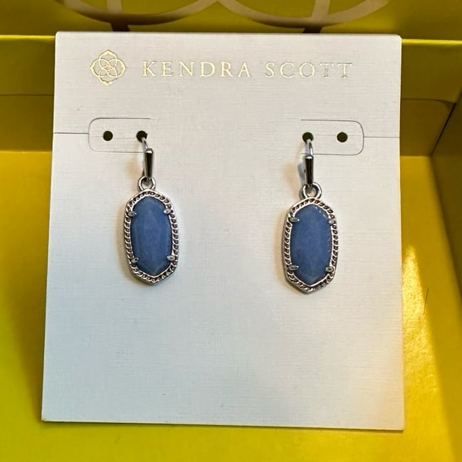 NWT Kendra Scott Ellie Stud in Blue Glow in the Dark