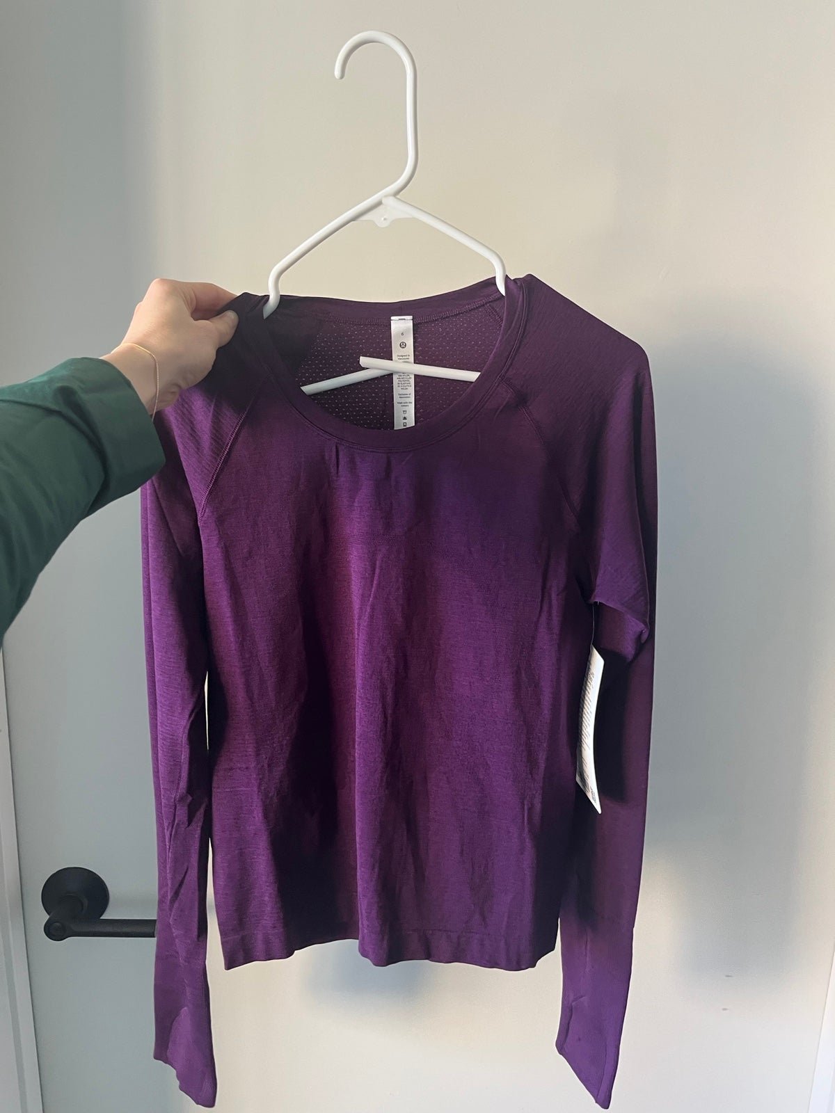 Swiftly long sleeve lululemon dramatic magenta shirt size 6