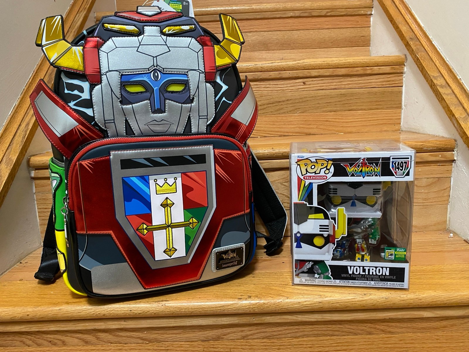 40th Anniversary Voltron Limited Edition GITD Backpack & ComicCon Funko Pop 1497