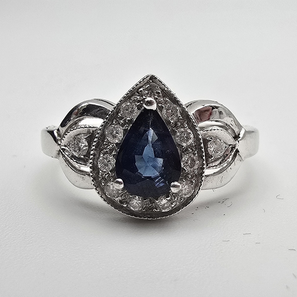 18k Blue Sapphire Engagement Ring