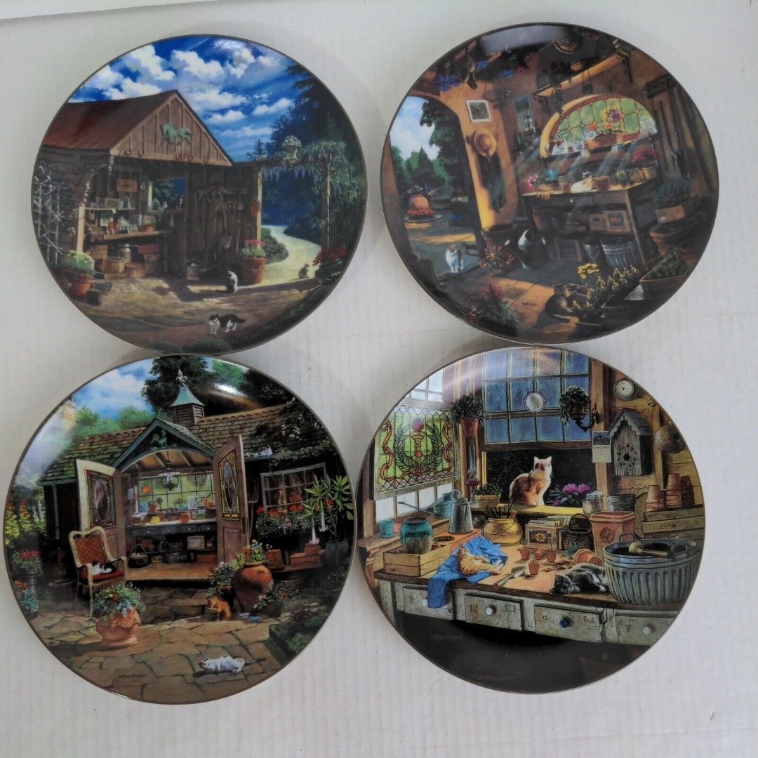 Collector Cat Plates Summers Sweet Pursuits by Dave Henderson set of 4- 8