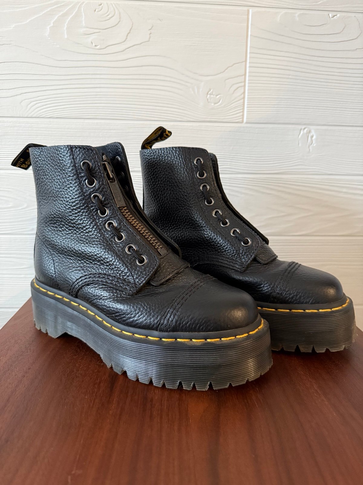 Dr Martens Sinclair Max Womens Platform Leather Boots Black Womens Size US Size7