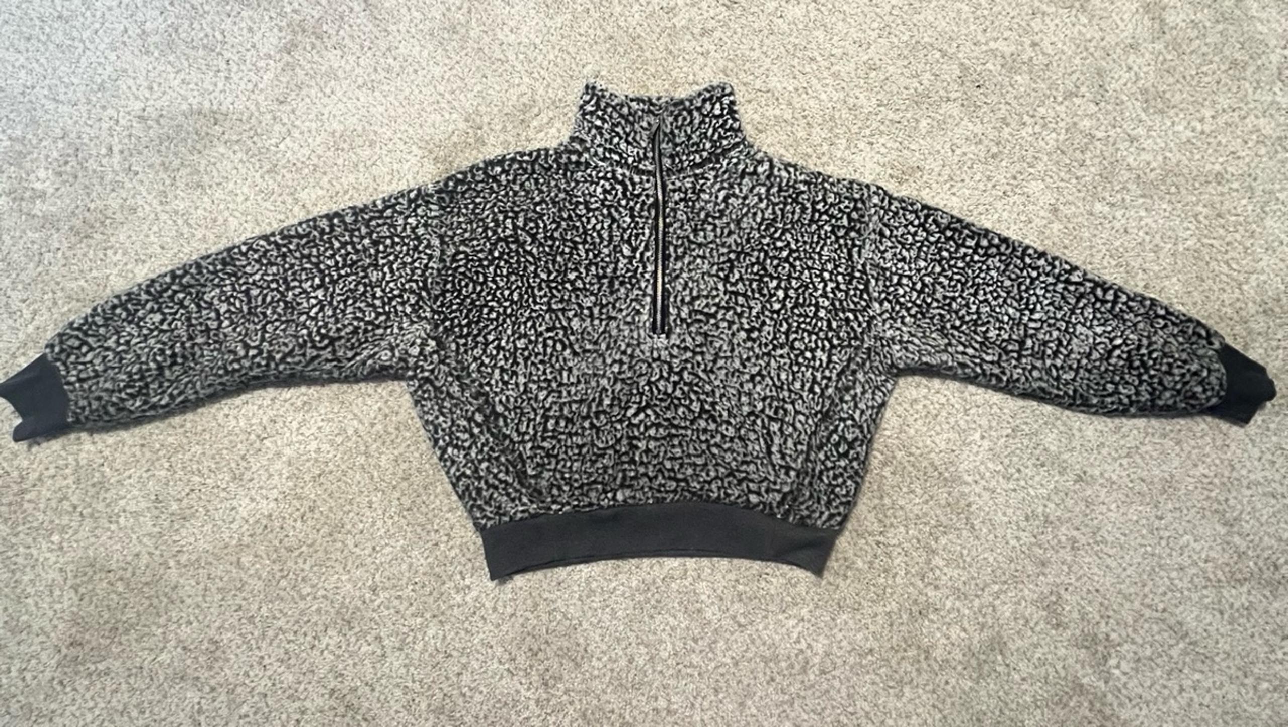 Express pullover sherpa