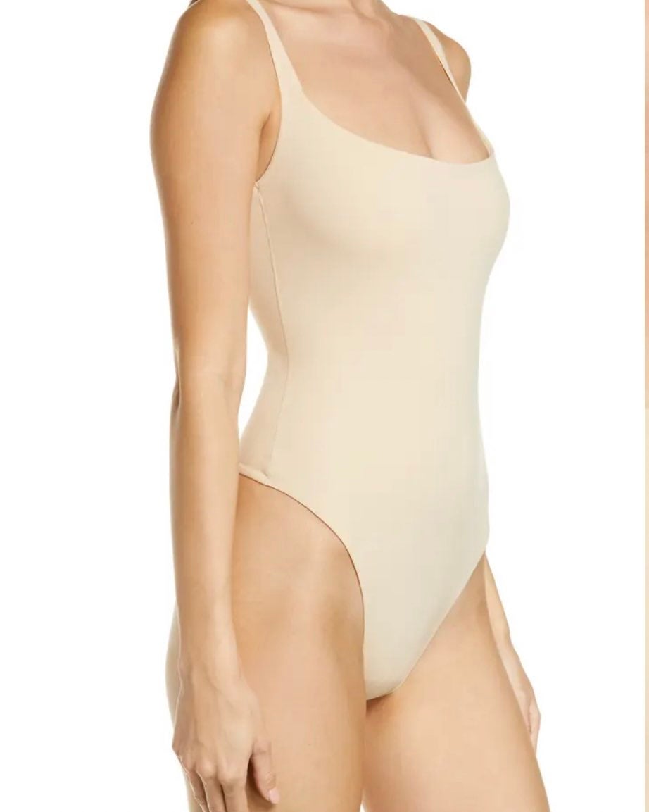 Skims Square Neck Bodysuit size M