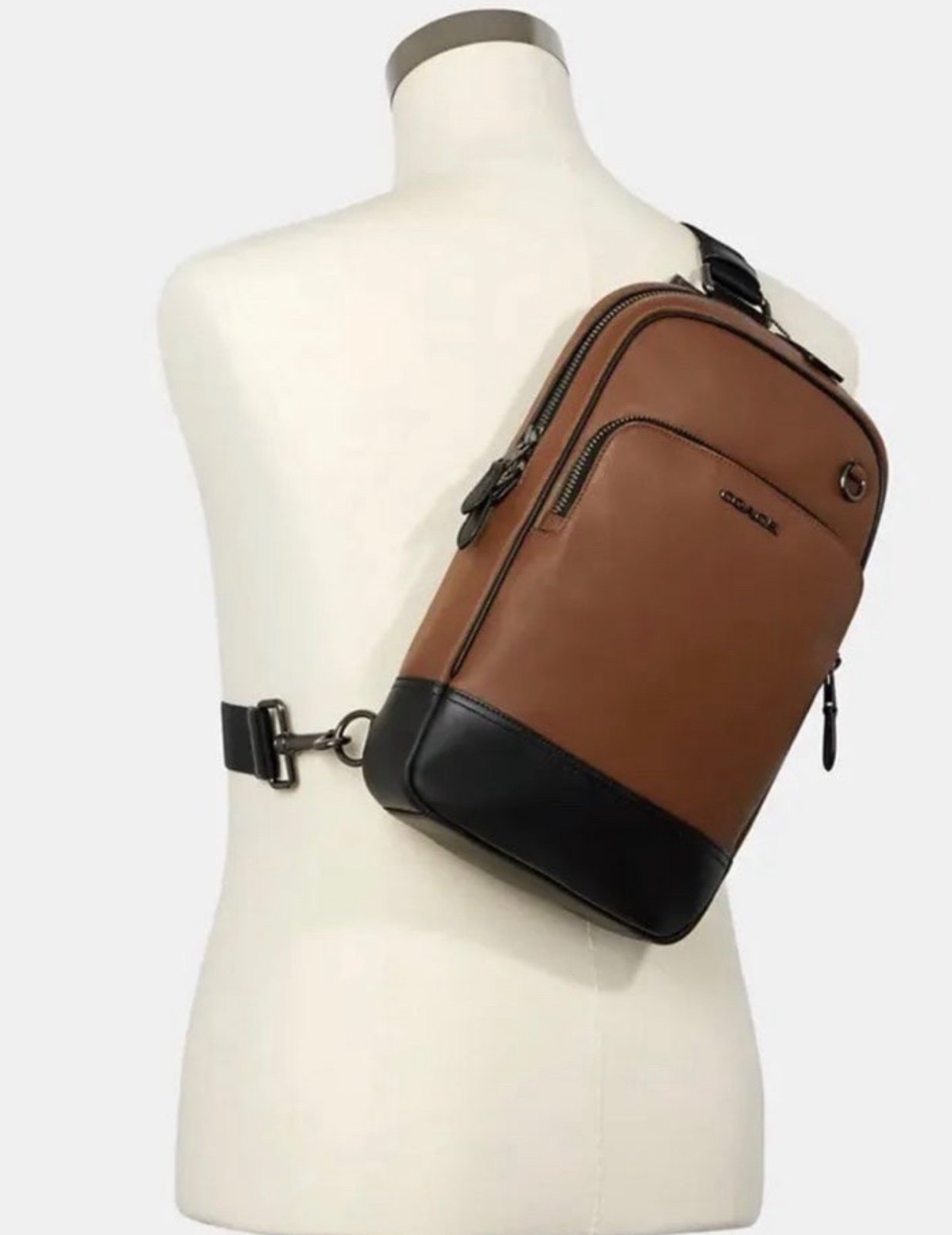 NWT COACH Graham Pack Sling Brown Smooth Calf Leather