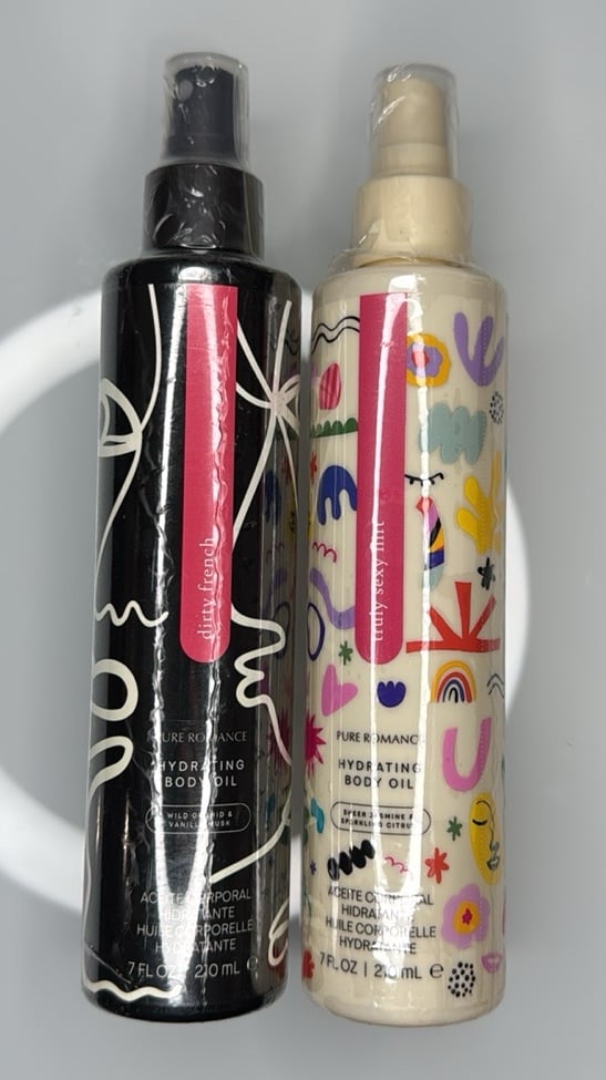 New! Huge candles. 4 different scents! $69.99. 135 oz. (4L
