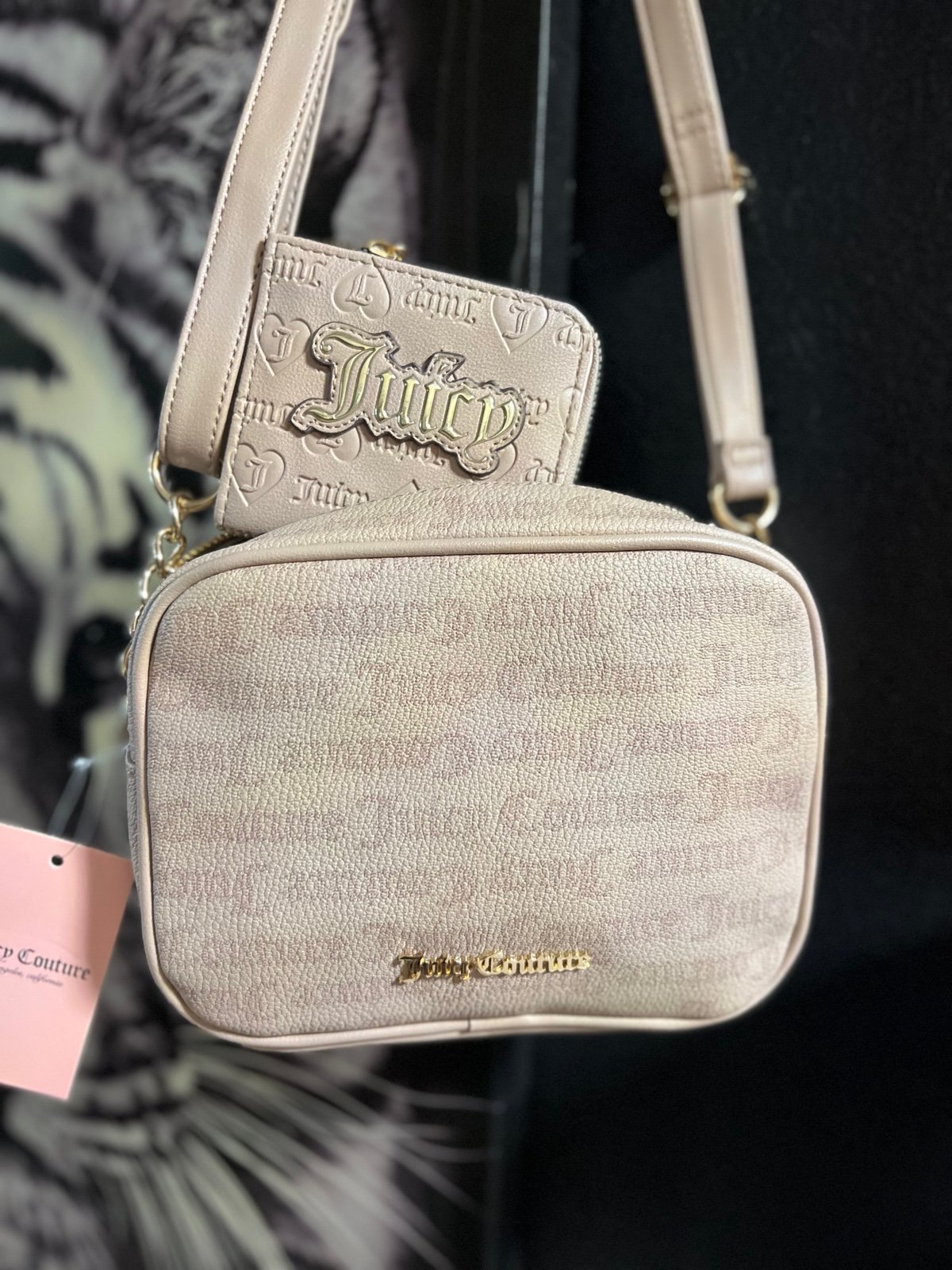 NWT-Juicy Couture Gothic Dots Cafe Bestsellers Camera Crossbody & wallet