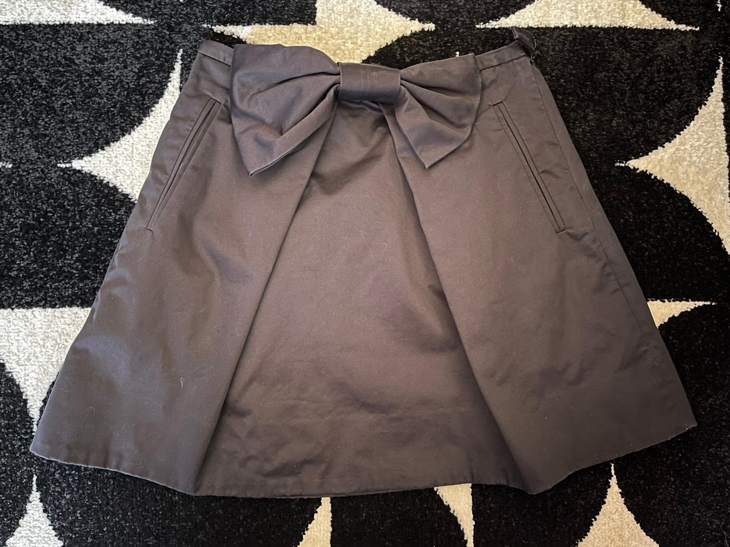 Marc by Marc Jacobs black bow skirt