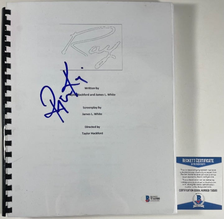 Regina King Autographed Ray Complete Movie Script Signed Beckett BAS COA