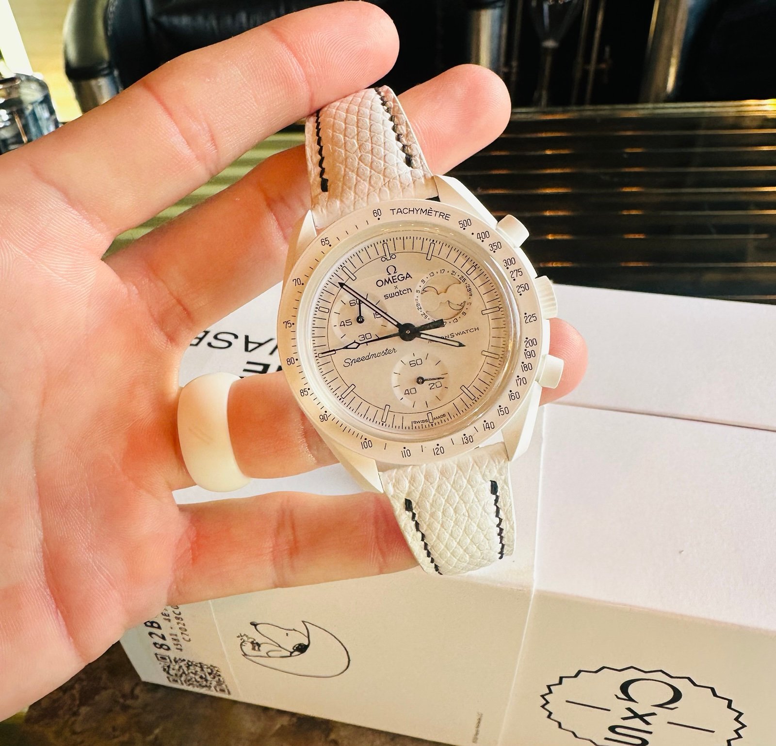 OMEGA SNOOPY SWATCH