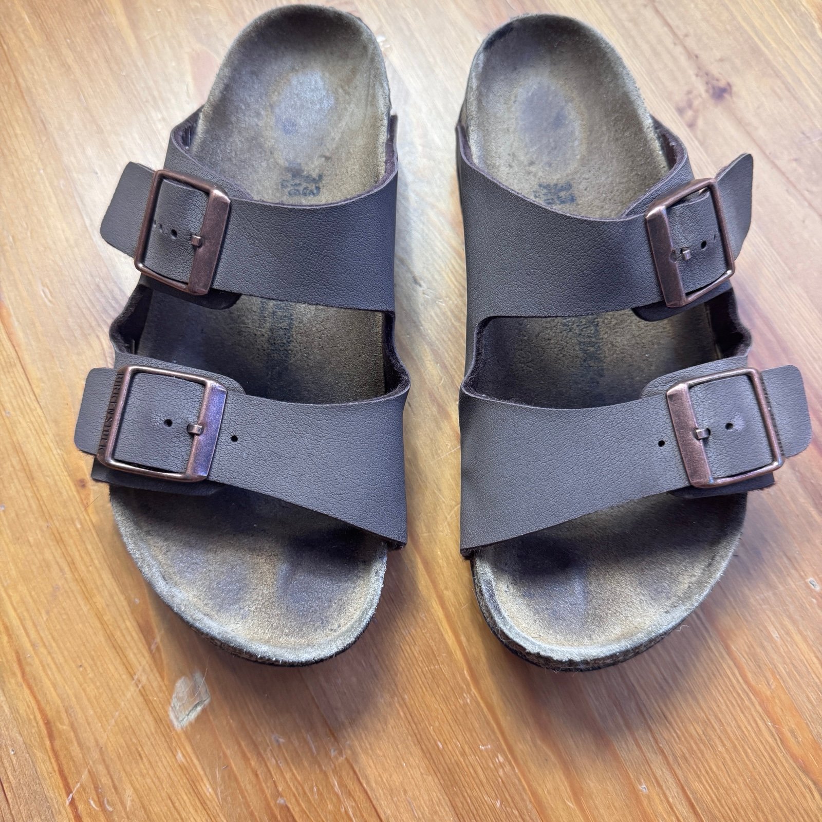 Birkenstocks kids Arizona sandals size 33