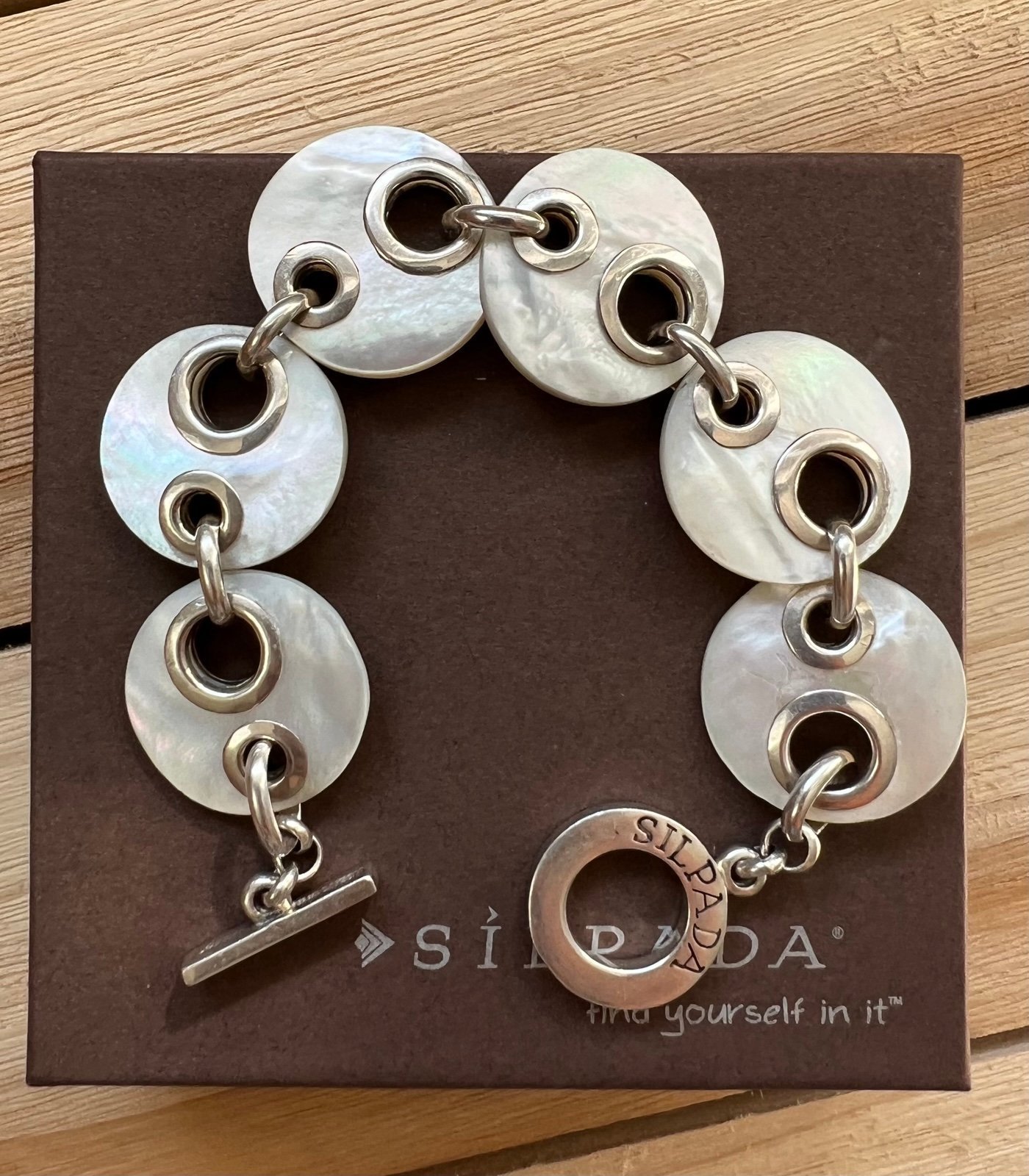 Silpada Sterling Silver Mother of Pearl Toggle Bracelet B1694