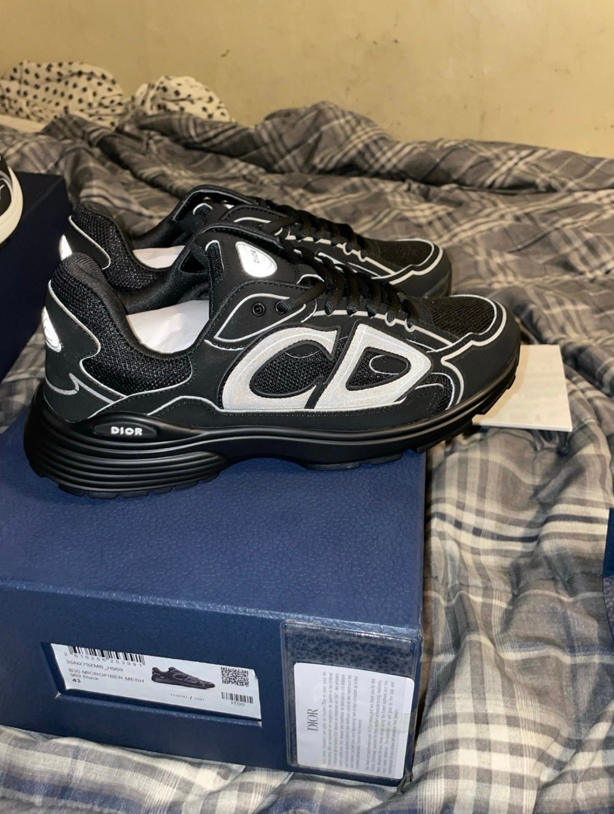 Dior B30 ‘Black’