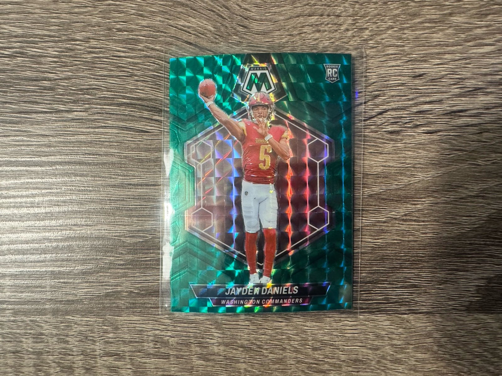 2024 Panini Mosaic Jayden Daniels Green Prizm #302 Commanders Rookie Rc