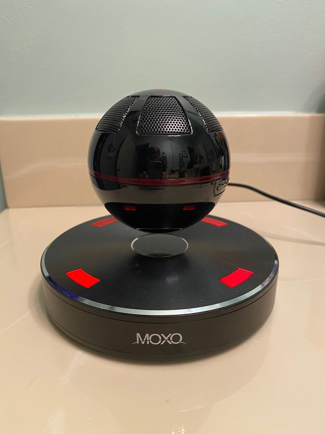 Moxo X-1 Levitating Bluetooth Seaker