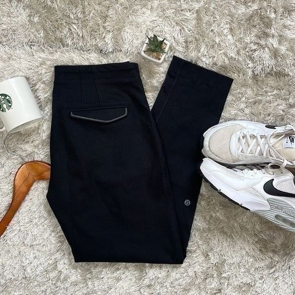 EUC Lululemon Black Ankle Pocket Work Pants