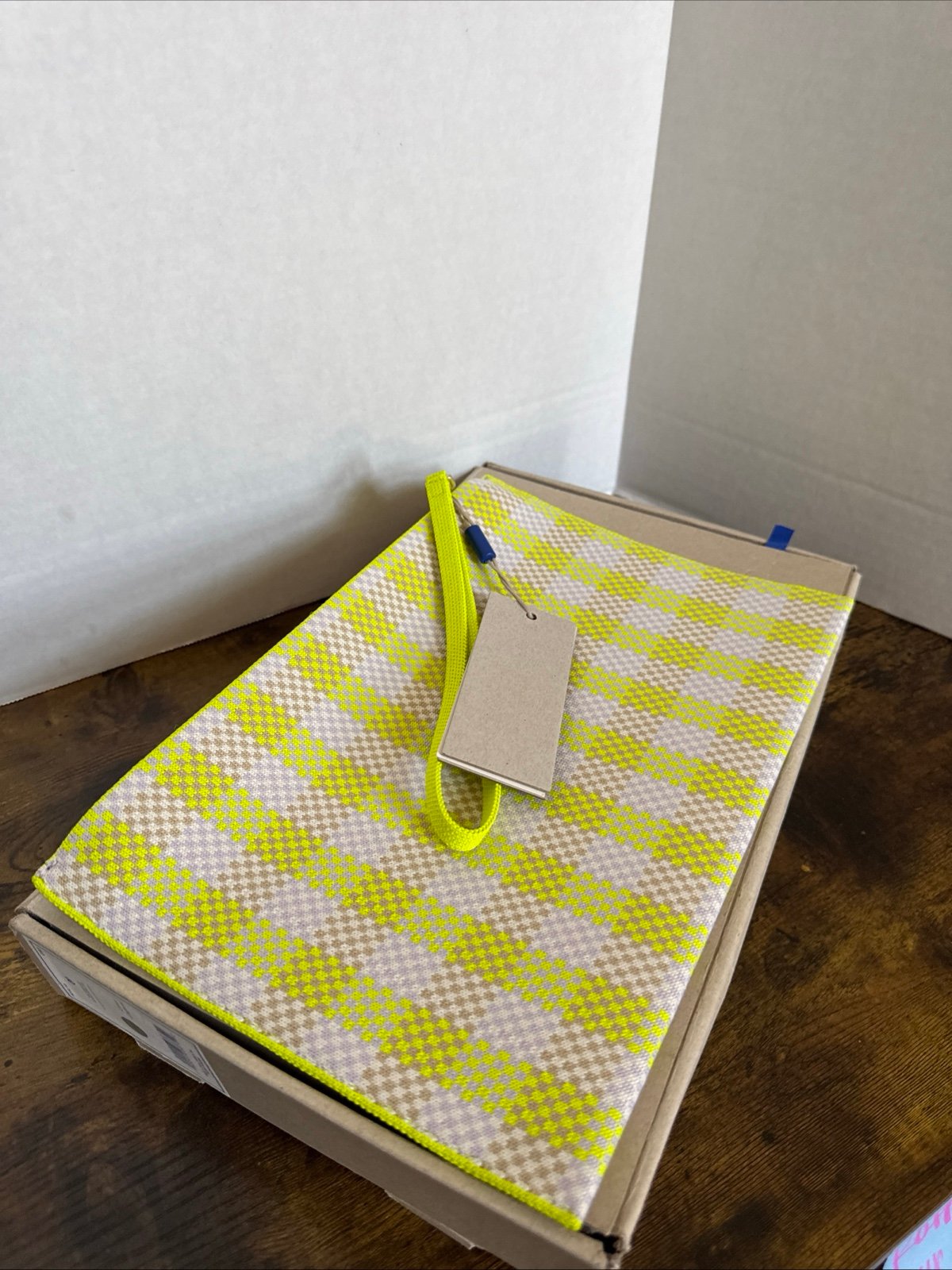 Rothy’s Signature The Wristlet Clutch Pouch in Citrus Gingham NEW