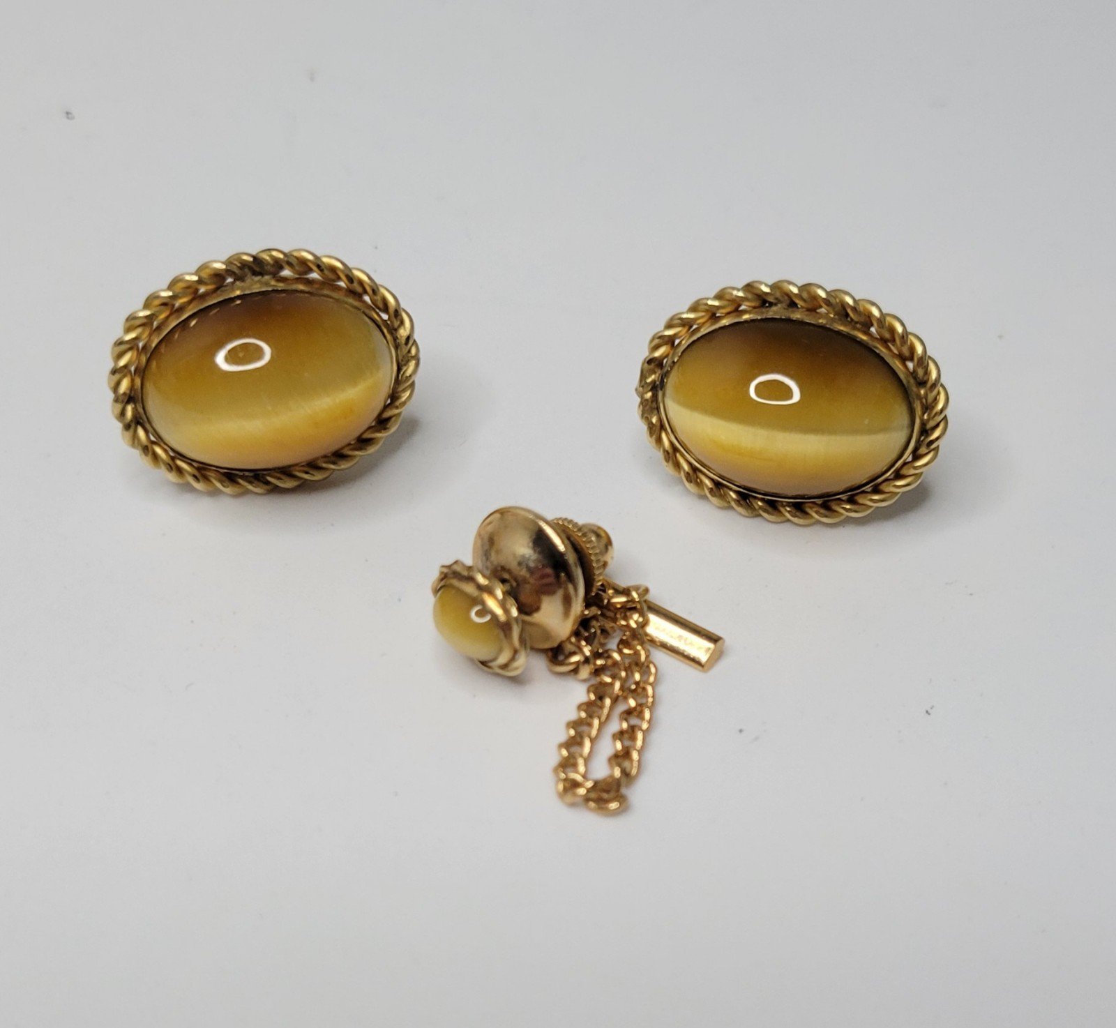 ☆ Like New! Simmons Cufflinks Set