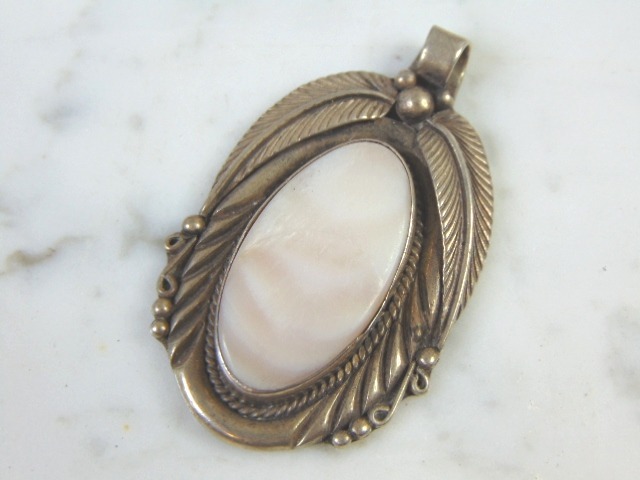 Sterling Silver MOP Pendant E2656