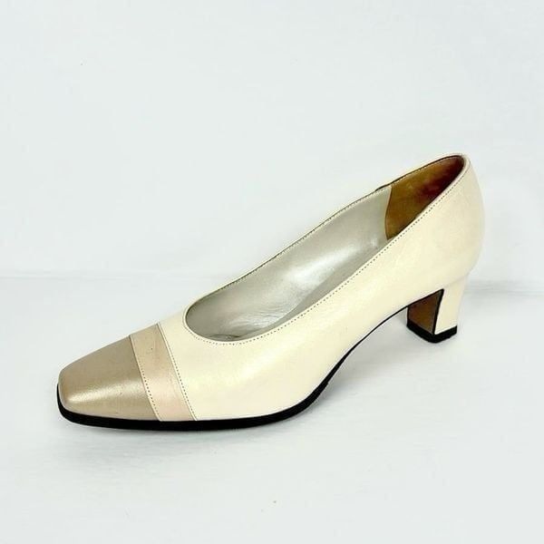 Peter Kaiser Leather Beige Pumps size 7 1/2 Excellent