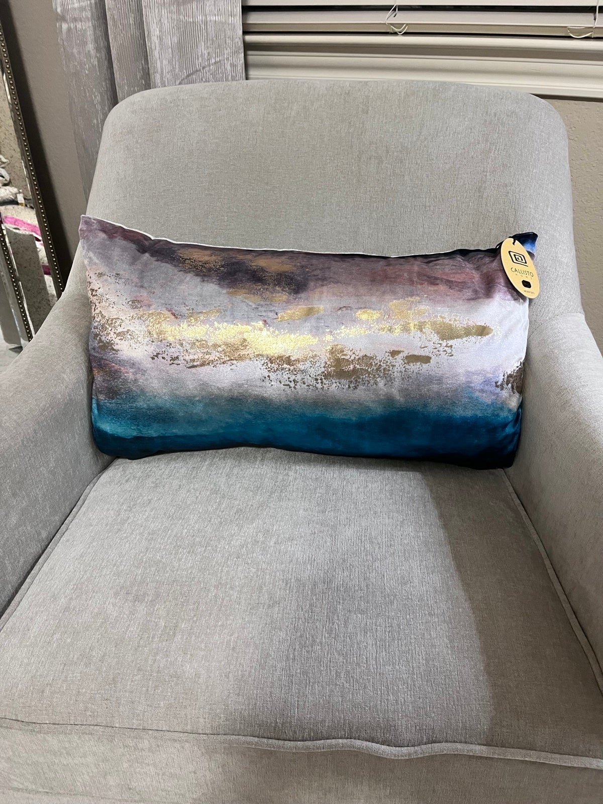 1- NWT CALLISTO HOME WAVE DESIGN DECORATIVE PILLOWS