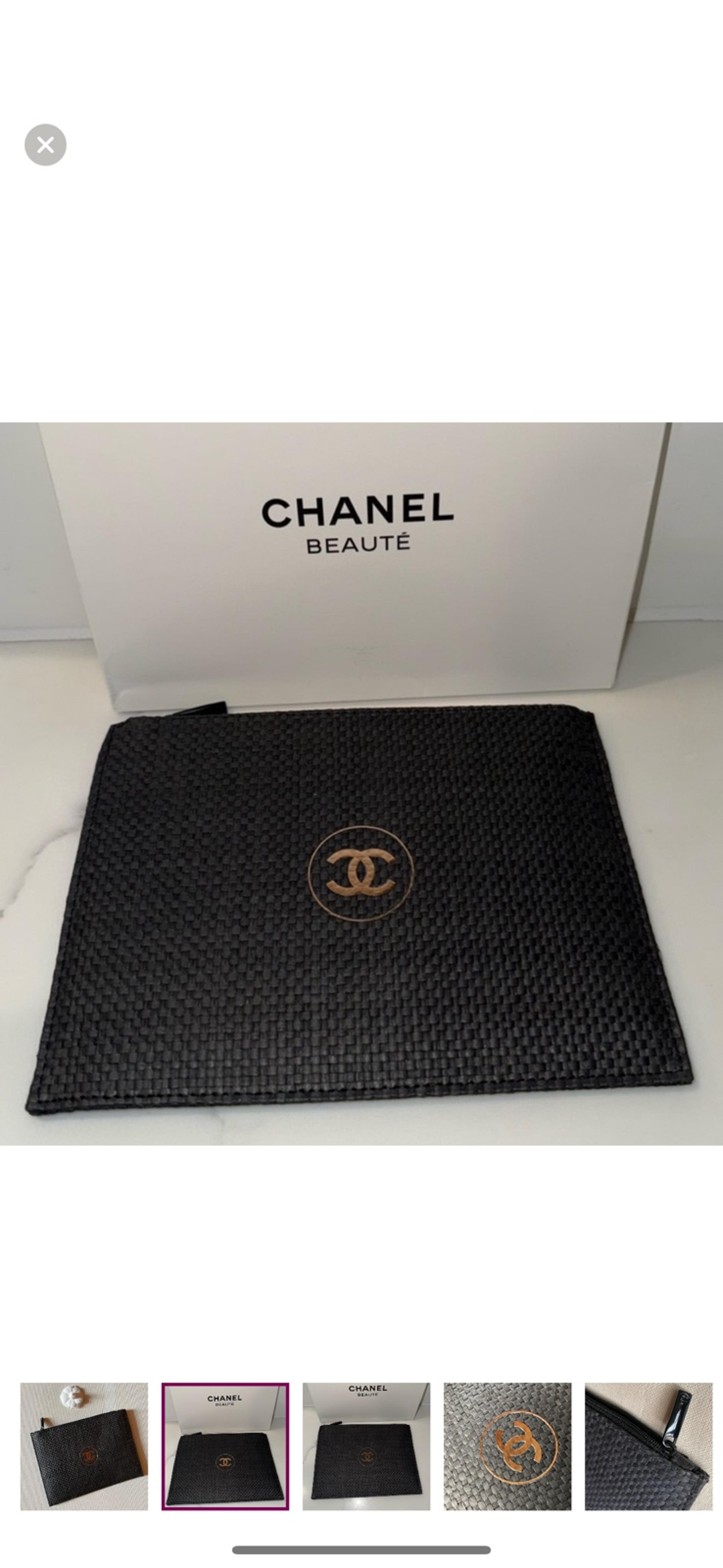 Chanel Beaute Rattan Pouch