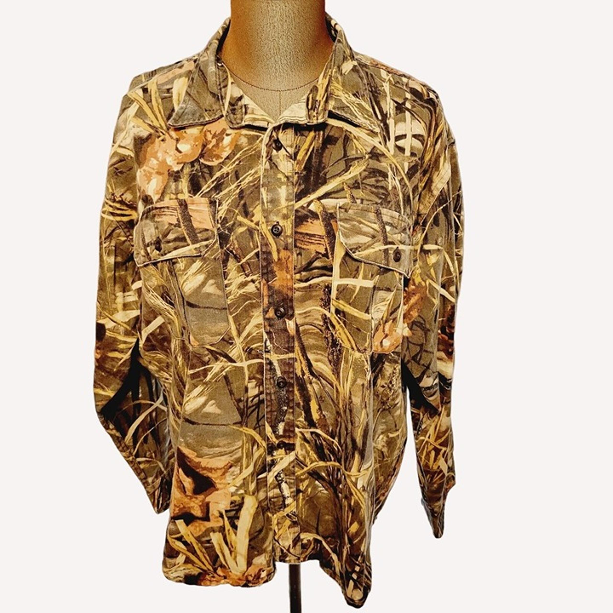 Men's Cabelas Outdoor Camo Button Up Long Sleeve Shirt Sz Large Hunting Fishing