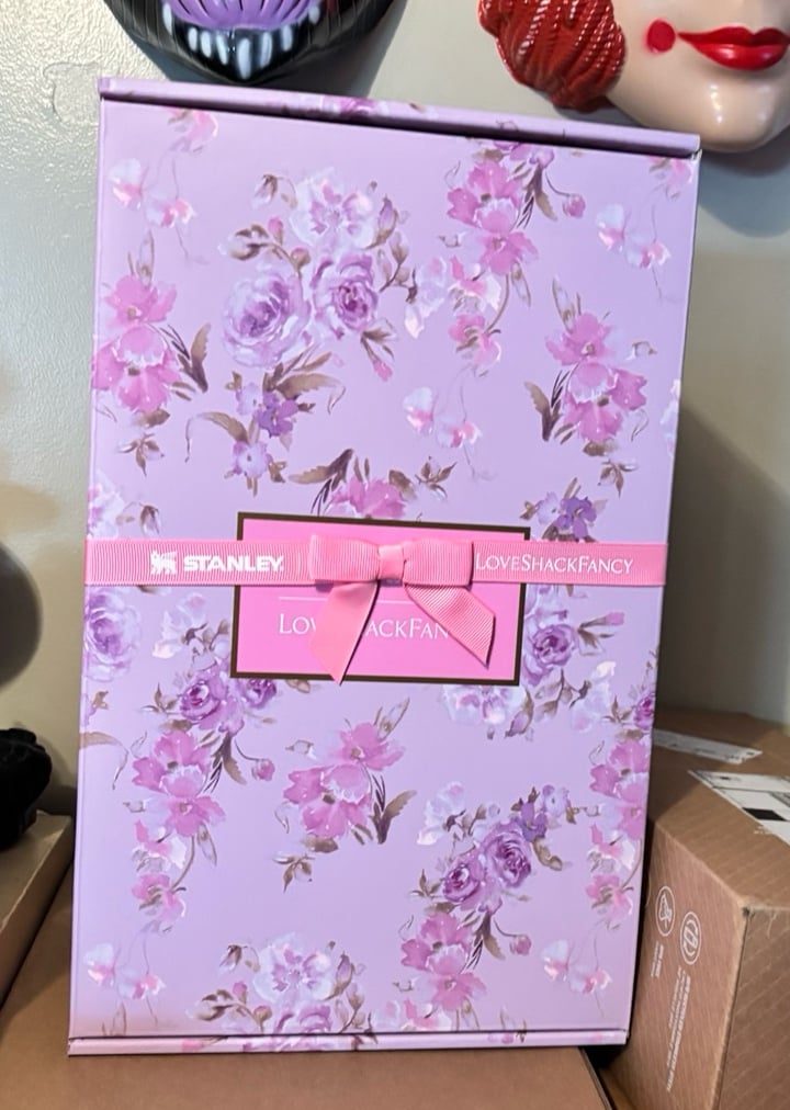 Starbucks Loveshack Fancy 40 oz Happy Thoughts NIB