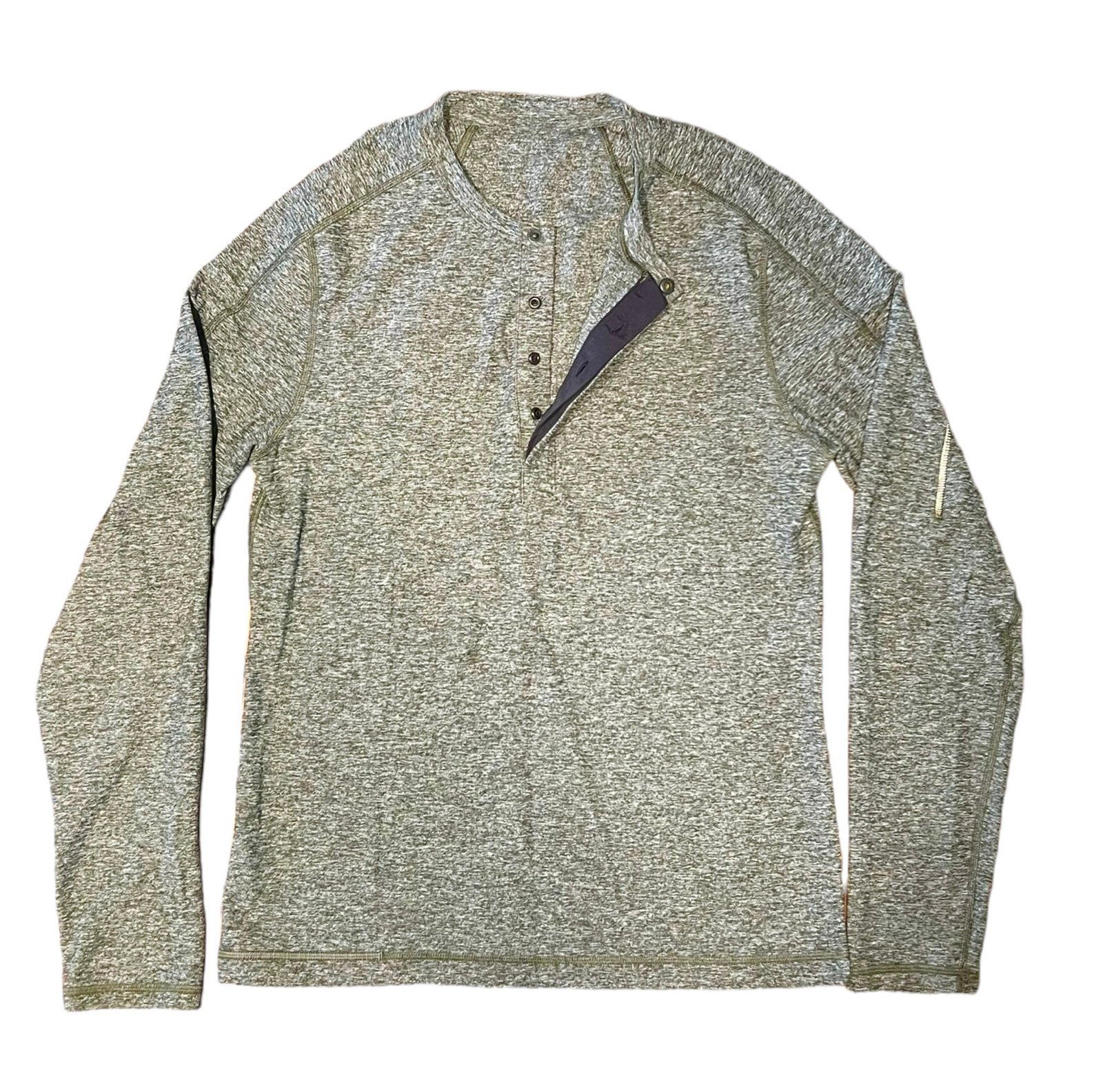 Men's Lululemon Surge Long Sleeve Henley in Olive Green Size S/M