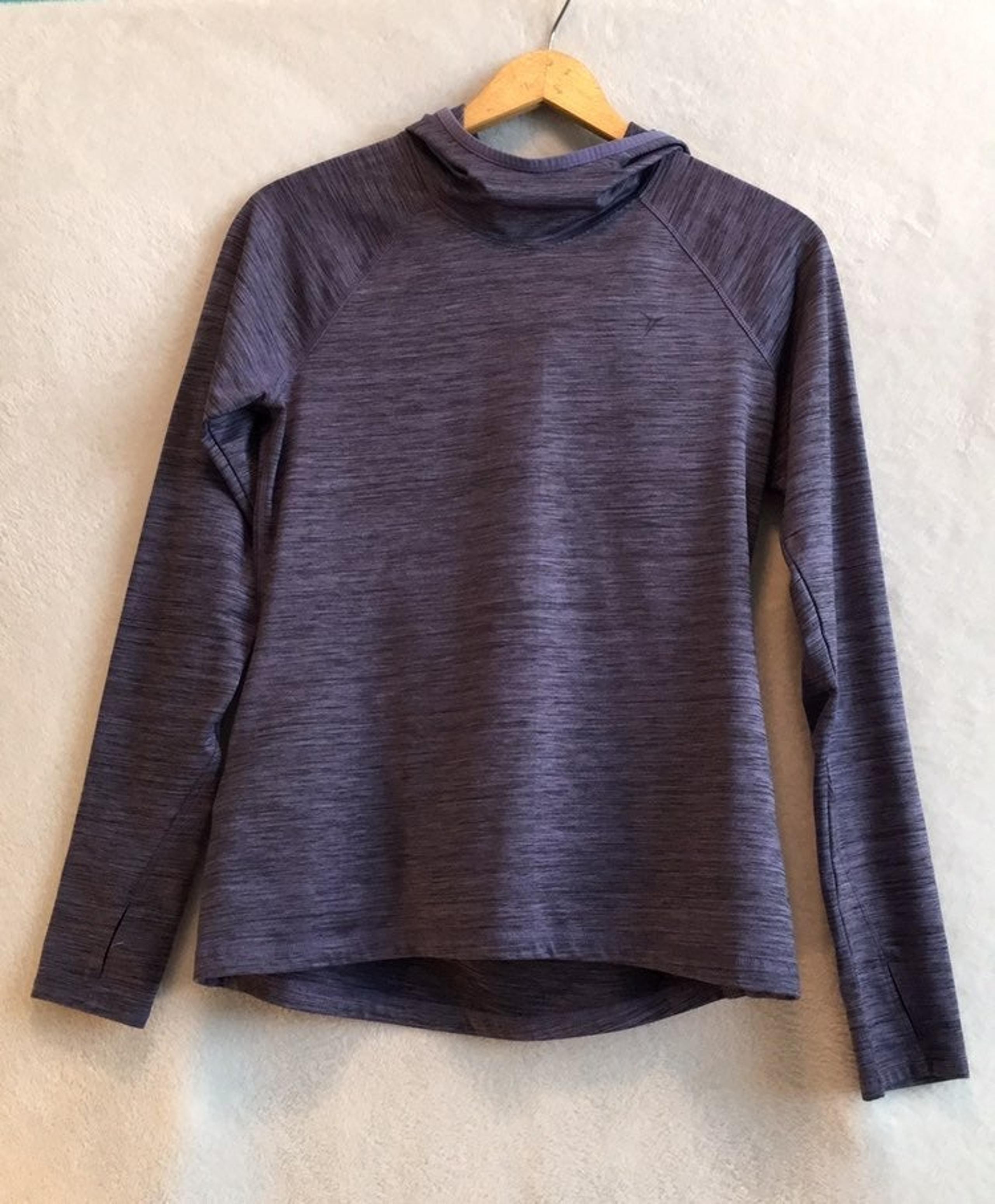 hooded activewear top size M - Old Navy
