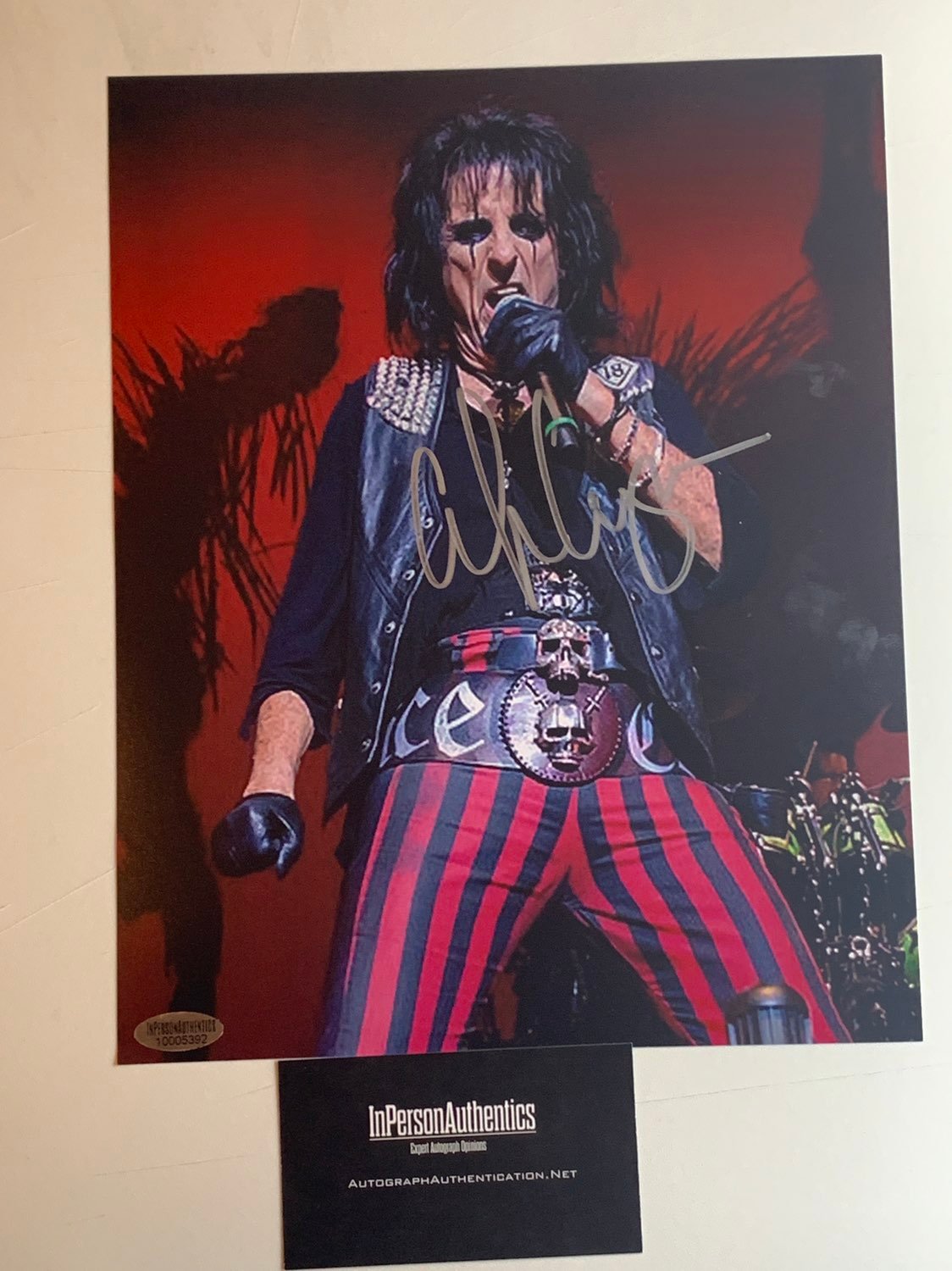 Alice cooper autographed photp