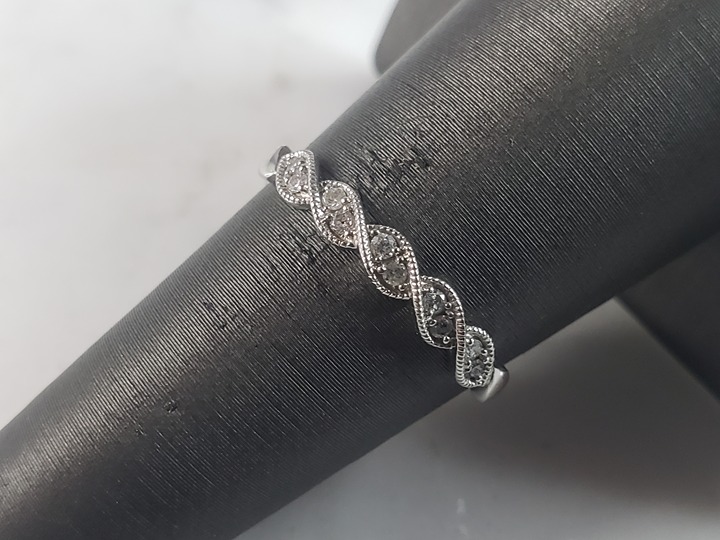 Womens Vintage Estate 10K White Gold Diamond Ring, 1.2g E5961