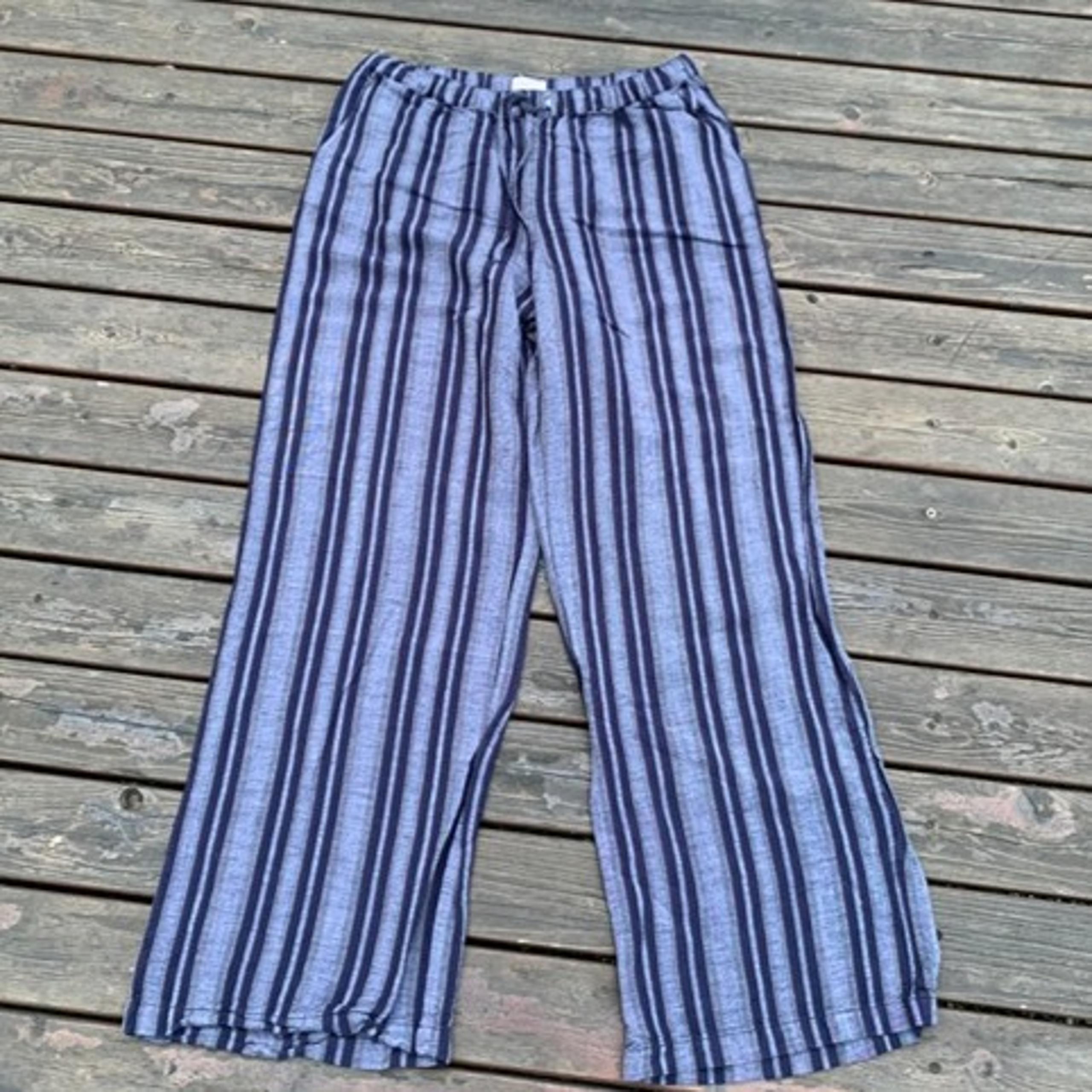 Merona Ladies size XS Blue Striped Linen Blend Casual Pants