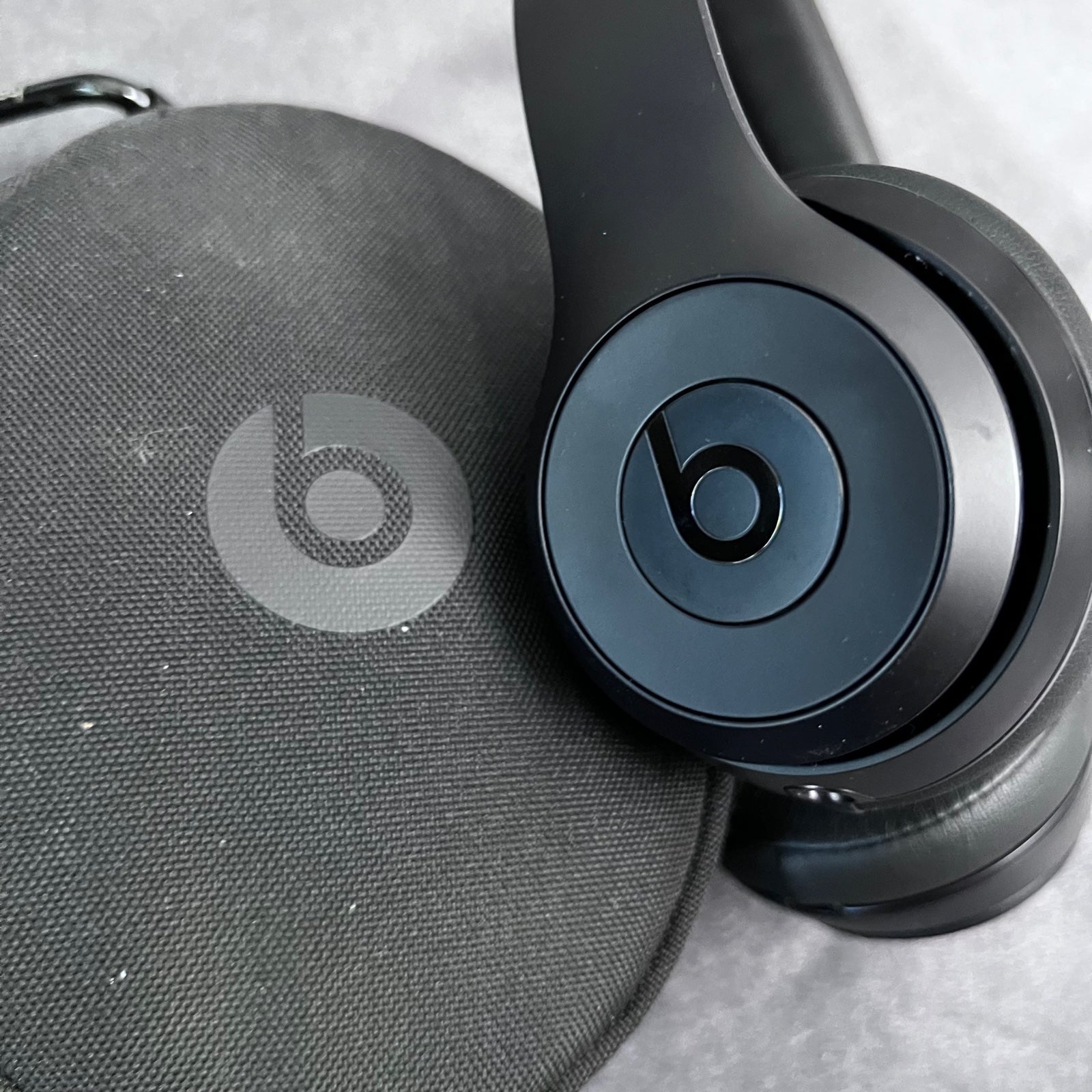 Beats Solo 2 by Dr Dre Beats Wireless Black