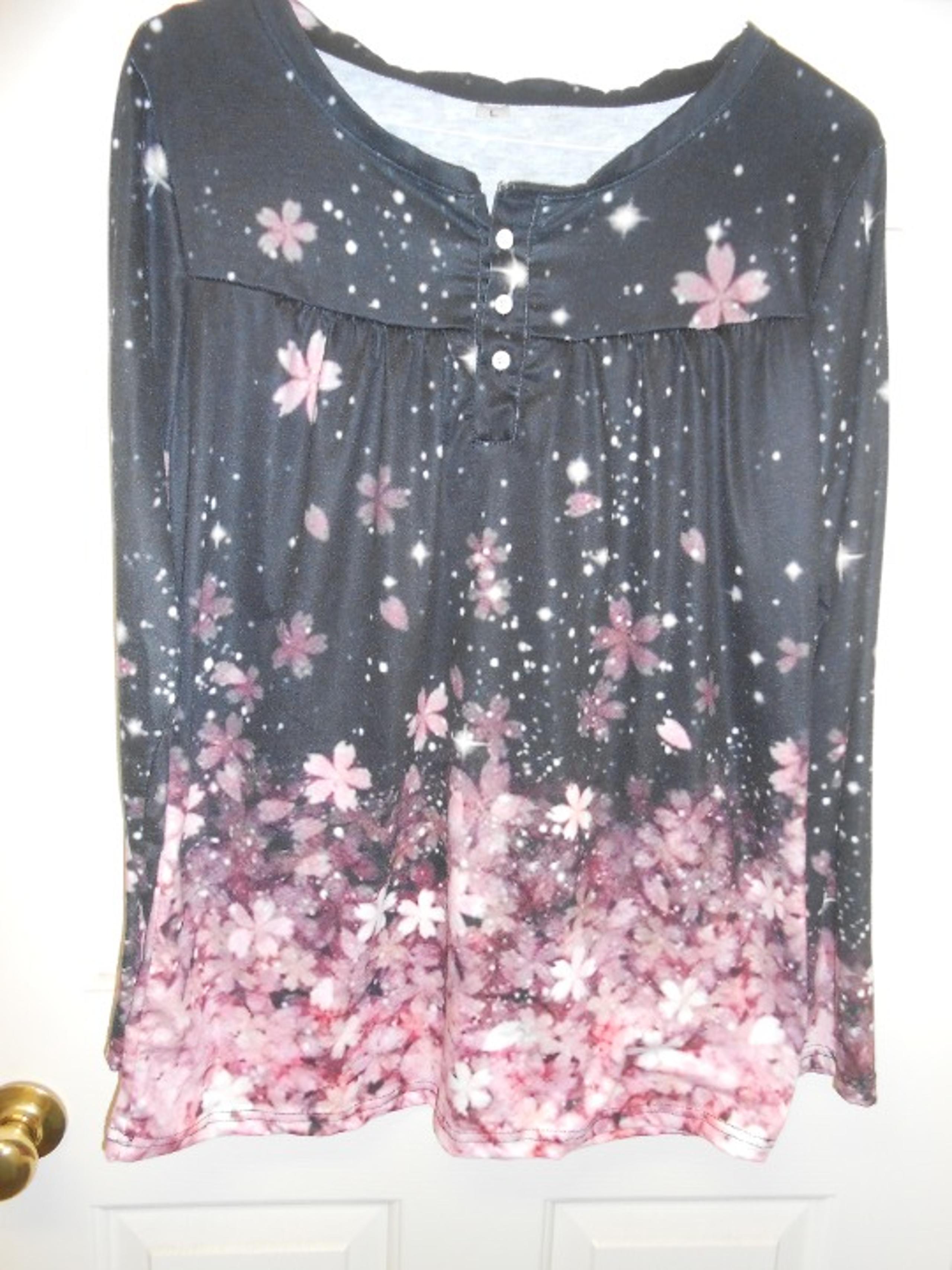 Cute Women's size large Henley Style T-shirt Top black & pink flowers Target bra