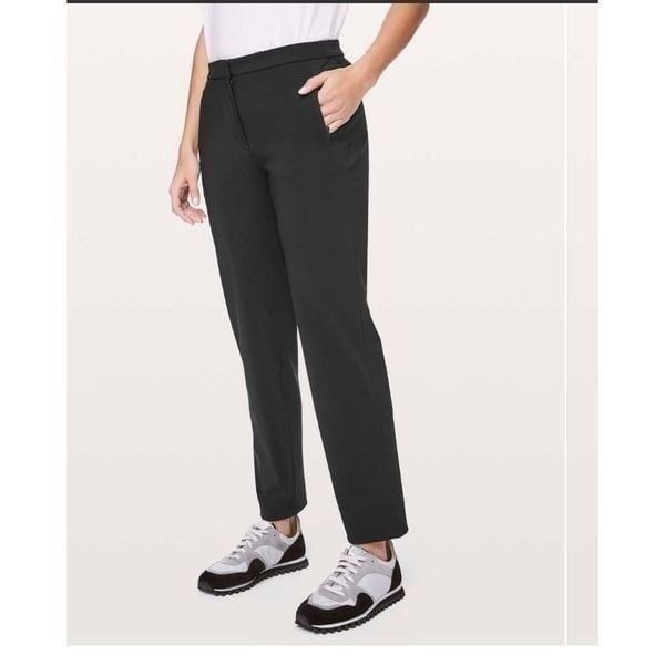 Lululemon On The Move Pant *Lightweight sz 12