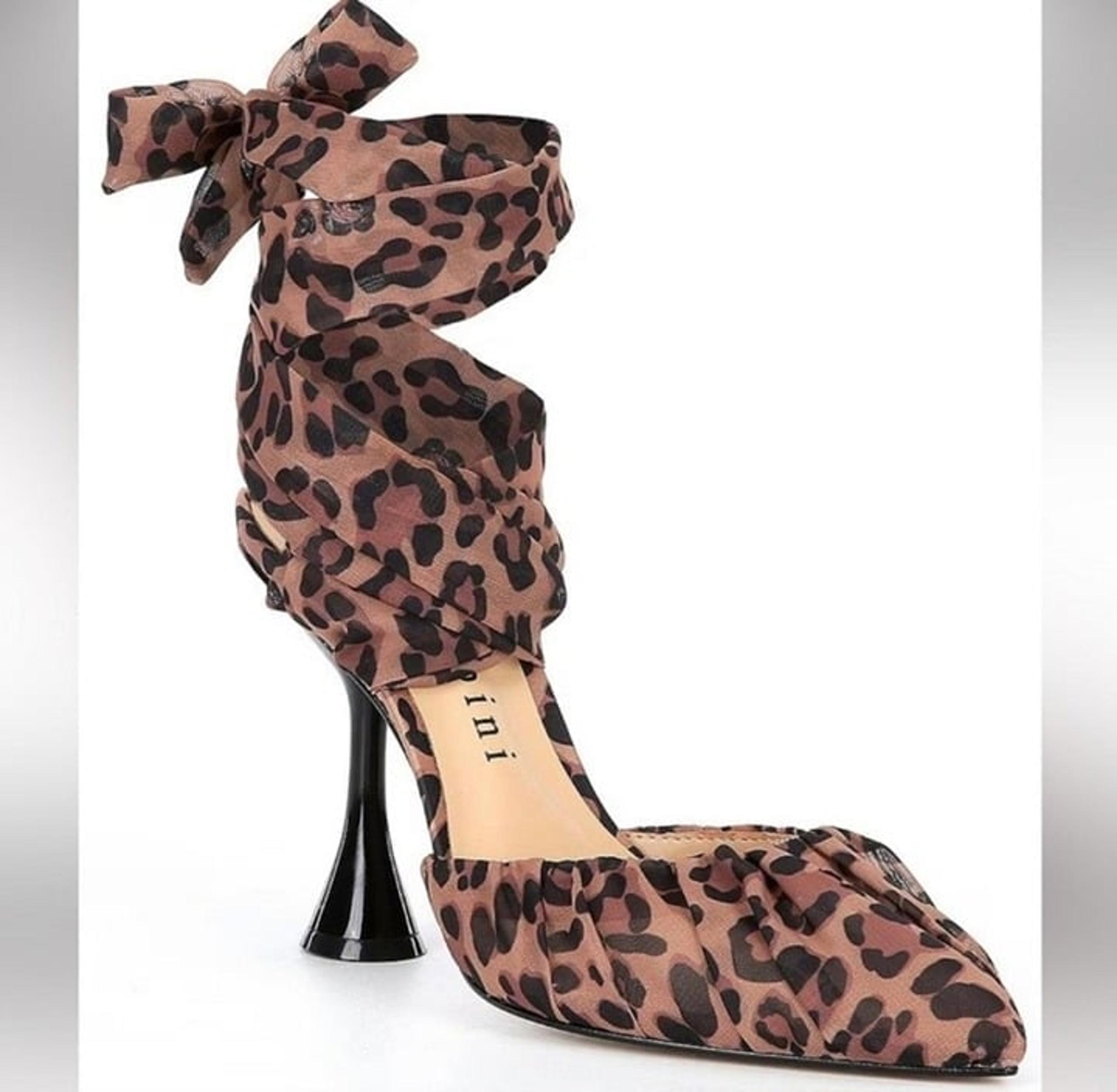 Gianni Bini Henzlee Chiffon Wrap Dress Pumps Size 6