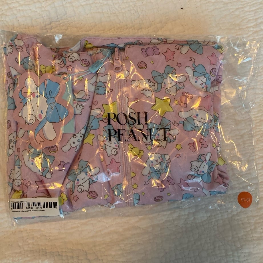 Posh Peanut Cinnamoroll Reversible Zipper Hoodie, size 5/6.