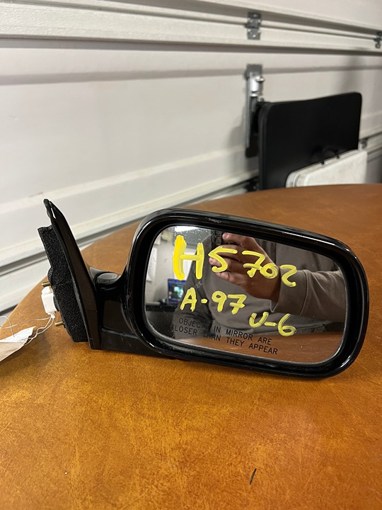 O.E.M HONDA Accord 1997 RH Passenger Side Power Mirror Donnelly P/N: 011263