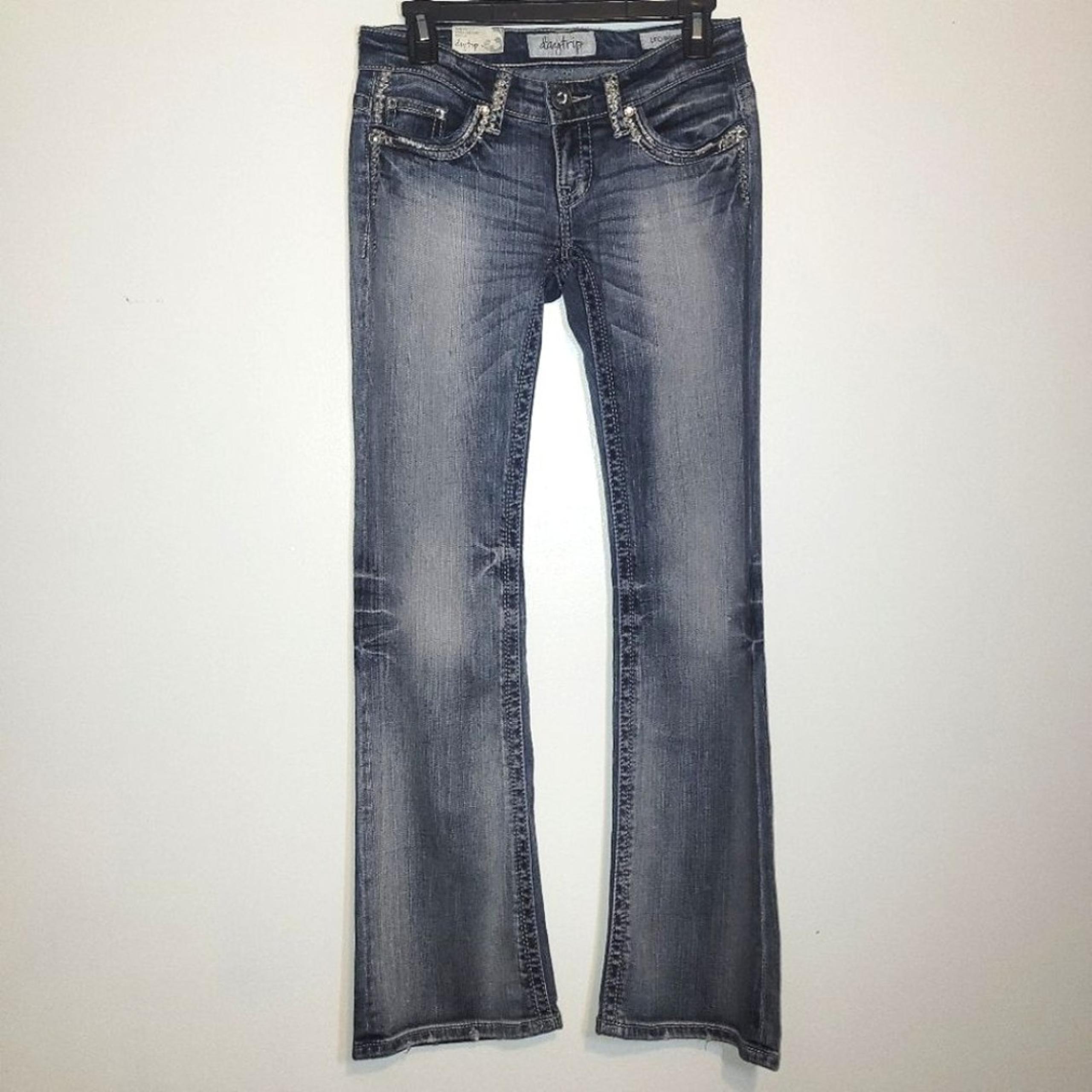 New Daytrip Leo Bootcut Embroidered Jeans 26