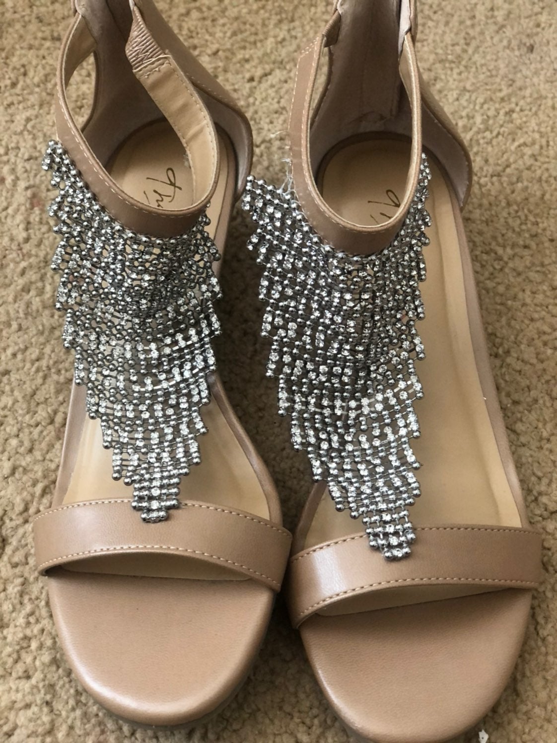 Thalia sodi heels with a small heel