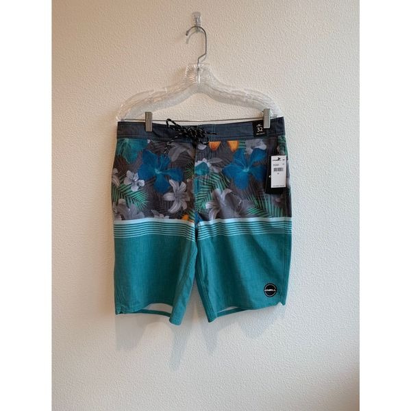O’Neill Mid Length Board Shorts Sz. 32