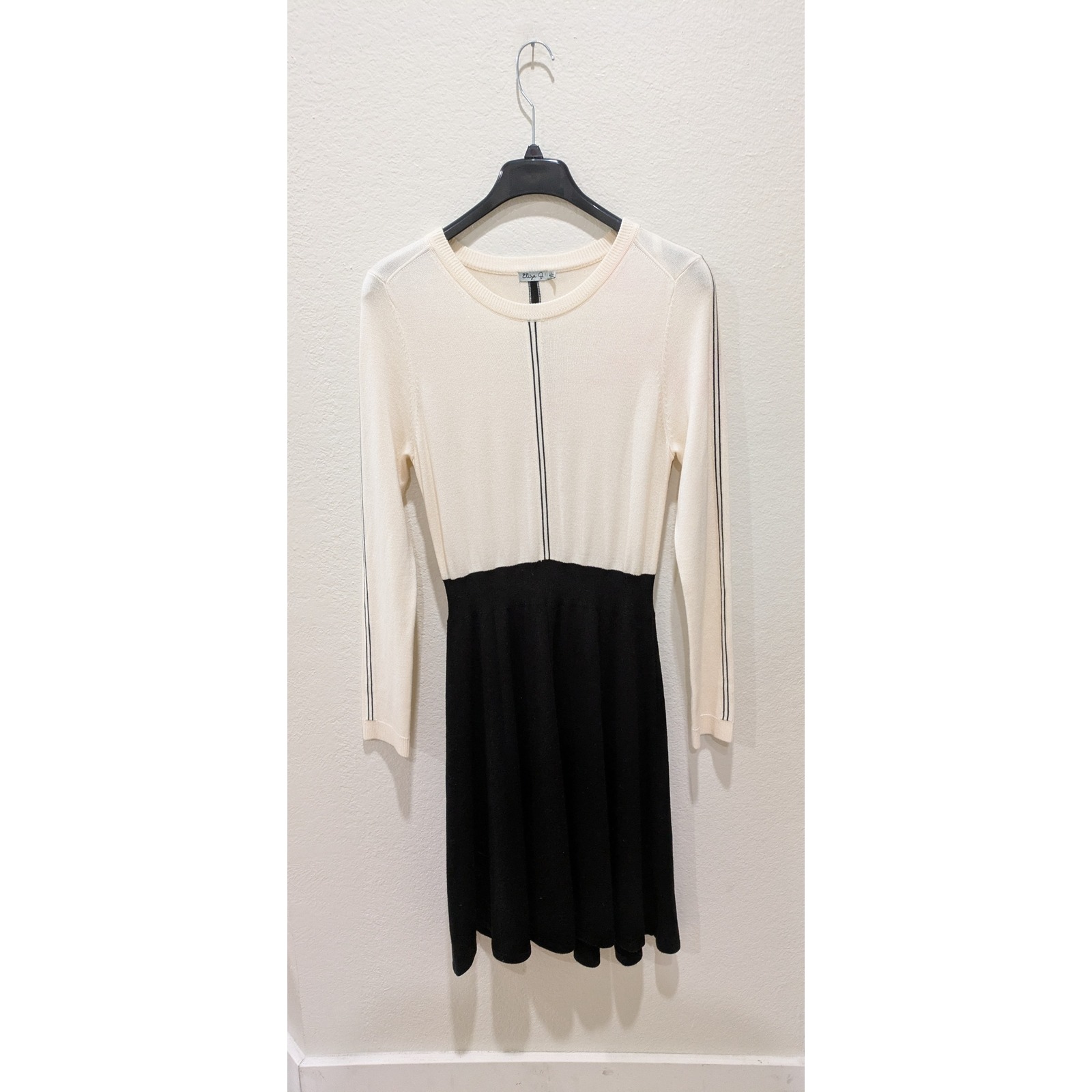 Eliza J Dress Women's Large Black White Knit Long Sleeve Skater Fit & Flare