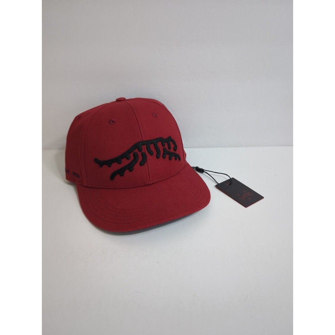 Sun Day Red Tiger Woods Jupiter Mid Hat Golf Mens Regular Red Snapback Limited