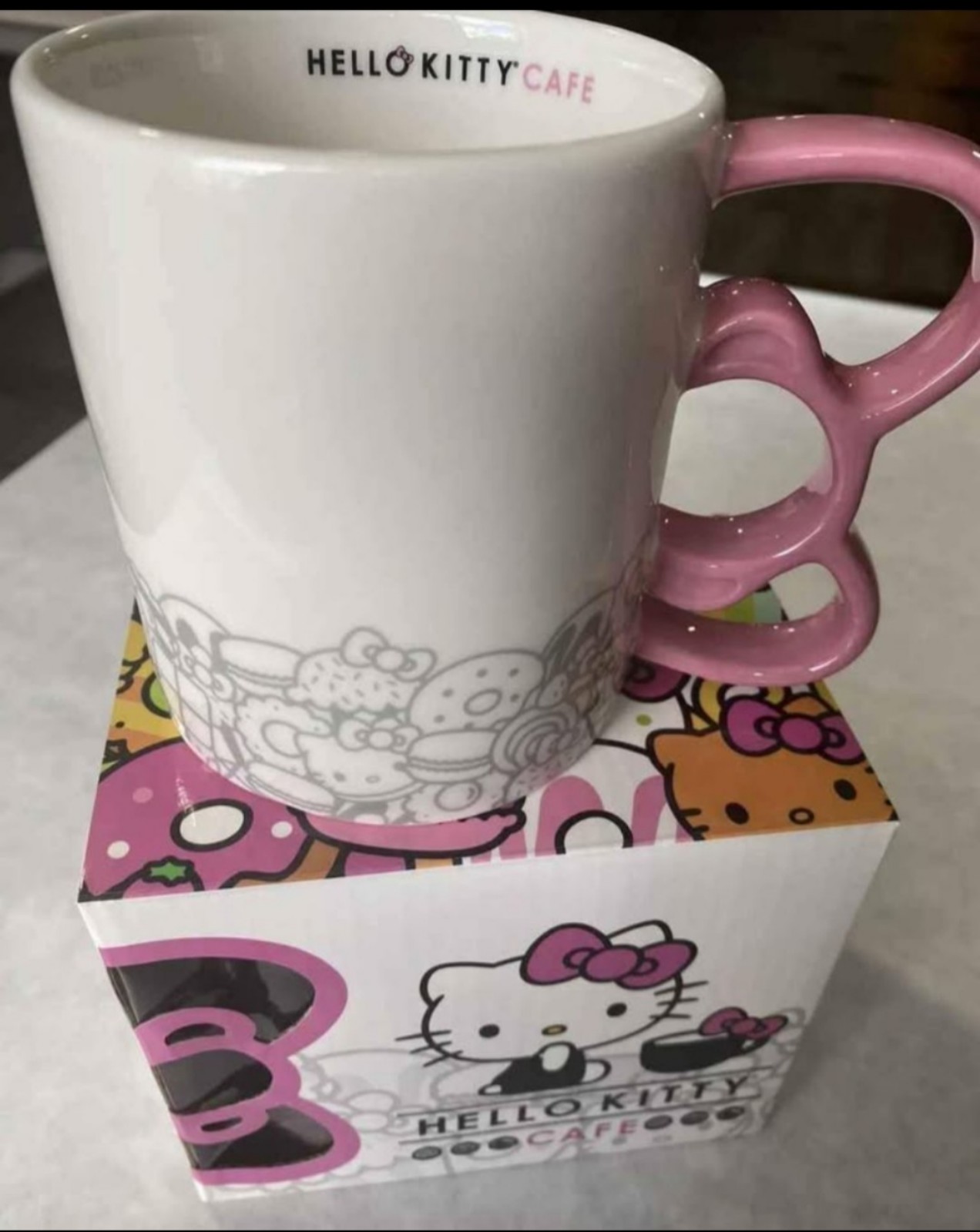 New, RARE 2017 Hello Kitty Cafe Mug + water +pin