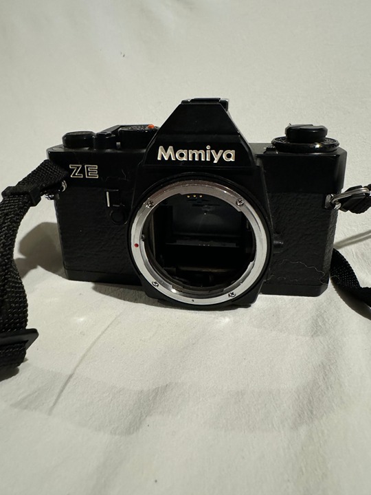 Mamiya ZE