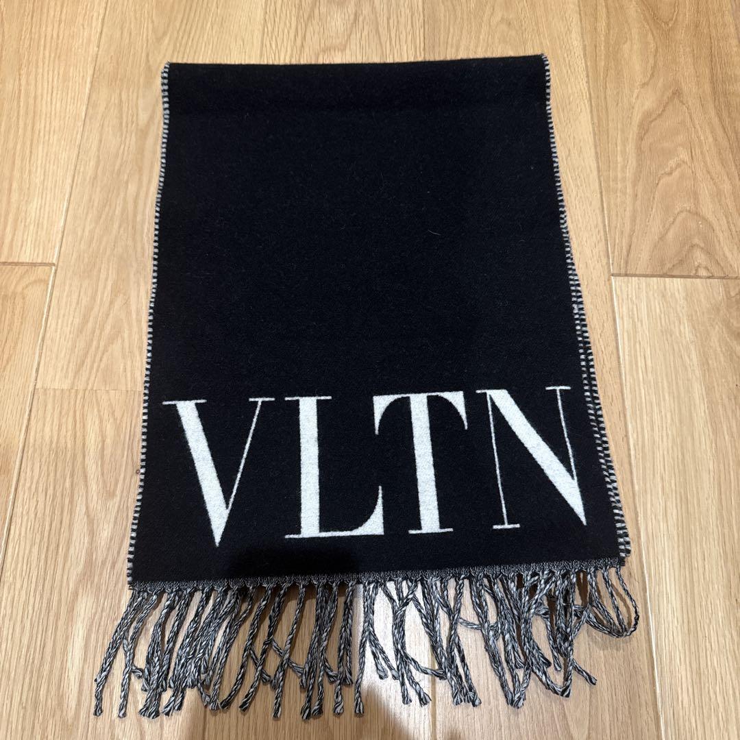 VALENTINO fringed scarf black/grey