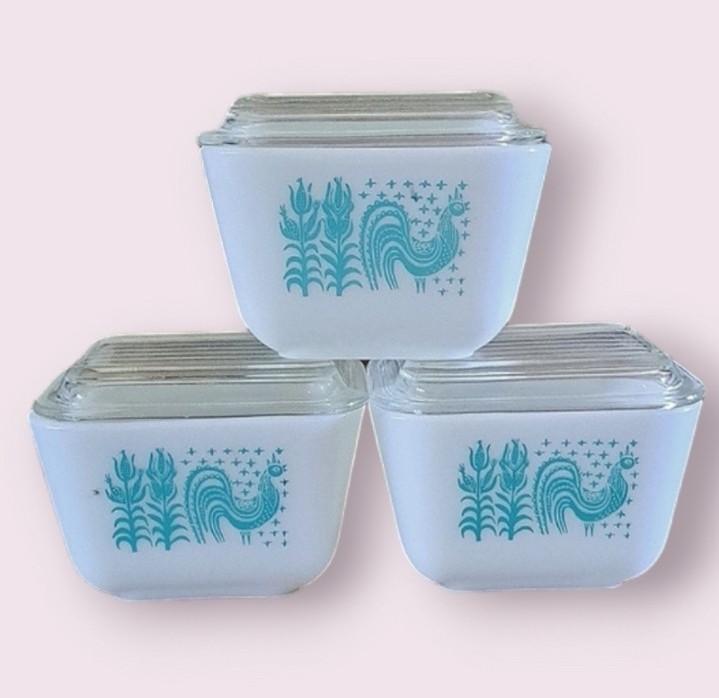 Set of 3 Amish Butterprint Pyrex Dishes