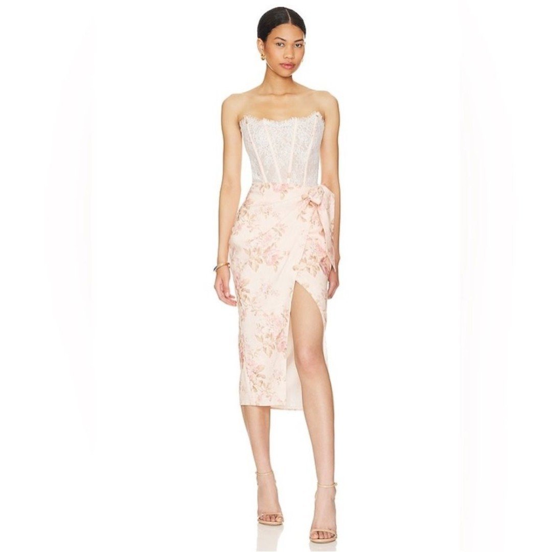 NWT V Chapman Nicola Dress in Peach Tapestry Size 00