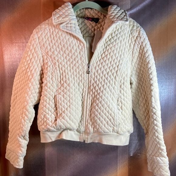 00’s crop velour zip up puffy jacket. Size XL. Fits like a small. 36” chest. 1